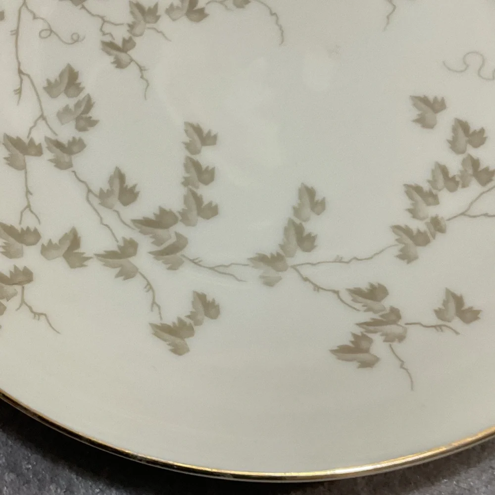 Elegant Cream and Gold Dinner Plate